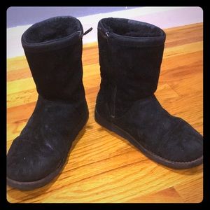 🚫SOLD🚫👣Black Uggs size 7